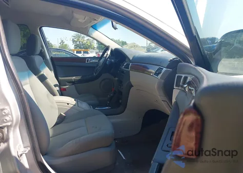 2007 Chrysler Pacifica Touring z USA, uszkodzony, nr VIN 2A8GM68X07R355296